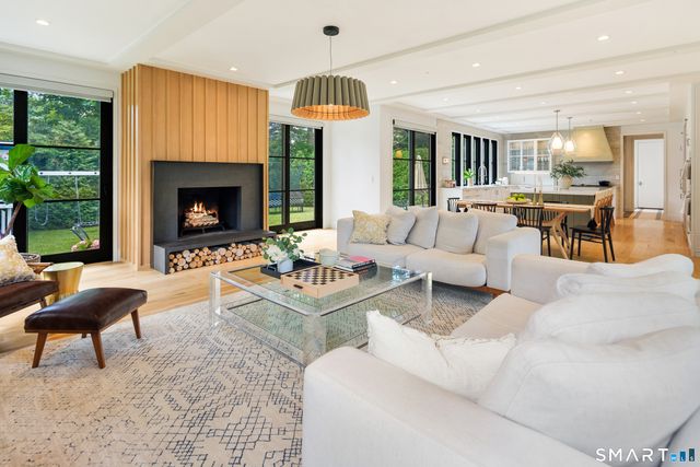 148 Douglas Road, New Canaan, CT 06840