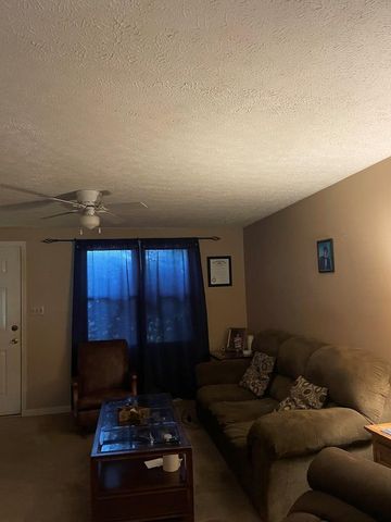 3439 Old Hickory Ct, Hopkinsville, KY 42240