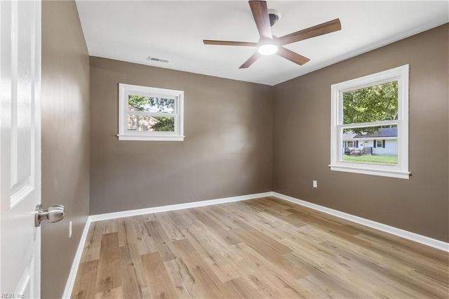 202 Woodhaven RD, Newport News, VA 23608