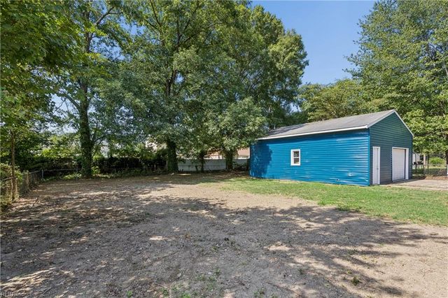 202 Woodhaven RD, Newport News, VA 23608