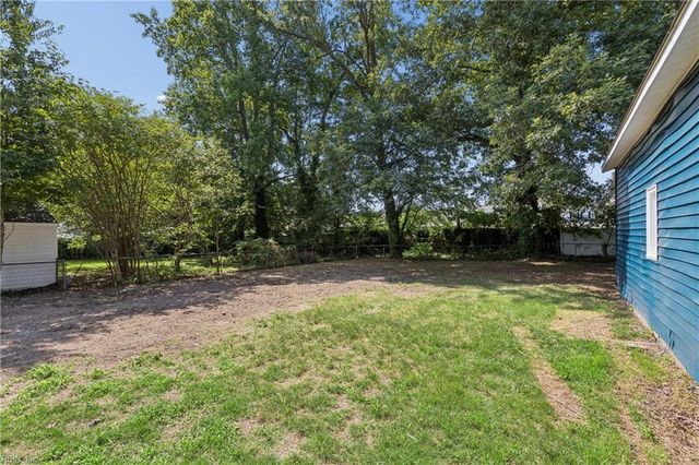 202 Woodhaven RD, Newport News, VA 23608