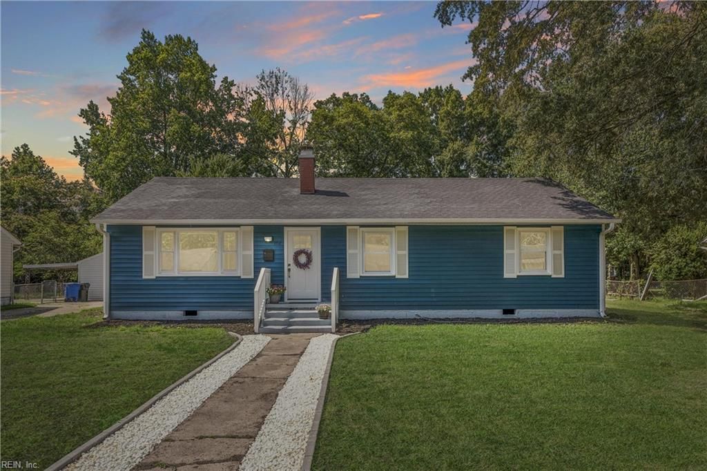 202 Woodhaven RD, Newport News, VA 23608