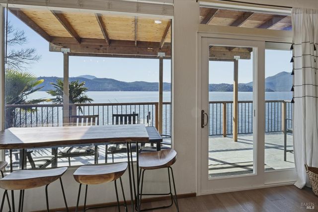 13319 Lakeshore Dr, Clearlake, CA 95422