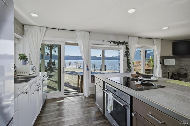 13319 Lakeshore Dr, Clearlake, CA 95422