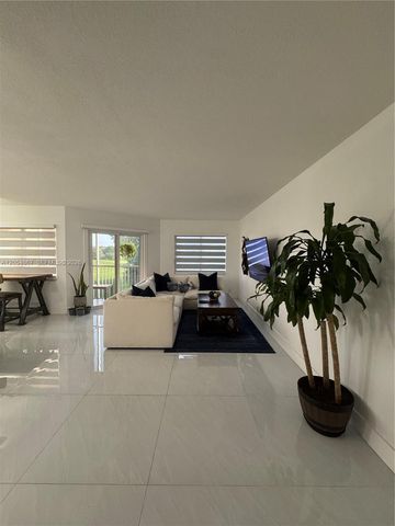 500 SW 130th Ter 302A, Pembroke Pines, FL 33027