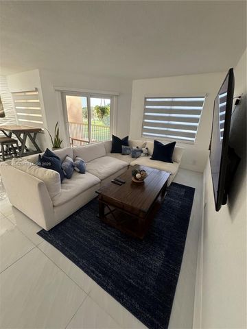 500 SW 130th Ter 302A, Pembroke Pines, FL 33027