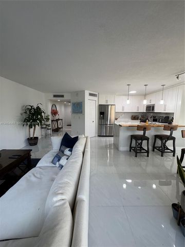 500 SW 130th Ter 302A, Pembroke Pines, FL 33027