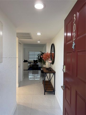 500 SW 130th Ter 302A, Pembroke Pines, FL 33027