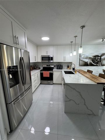 500 SW 130th Ter 302A, Pembroke Pines, FL 33027