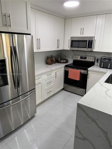 500 SW 130th Ter 302A, Pembroke Pines, FL 33027