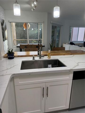 500 SW 130th Ter 302A, Pembroke Pines, FL 33027
