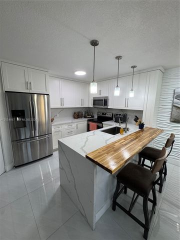 500 SW 130th Ter 302A, Pembroke Pines, FL 33027
