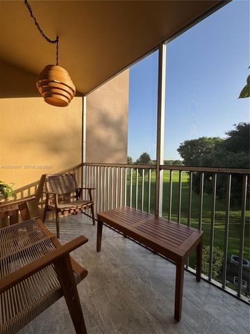 500 SW 130th Ter 302A, Pembroke Pines, FL 33027