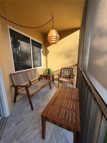 500 SW 130th Ter 302A, Pembroke Pines, FL 33027