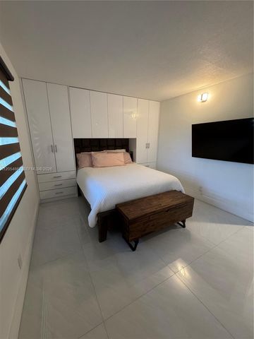 500 SW 130th Ter 302A, Pembroke Pines, FL 33027