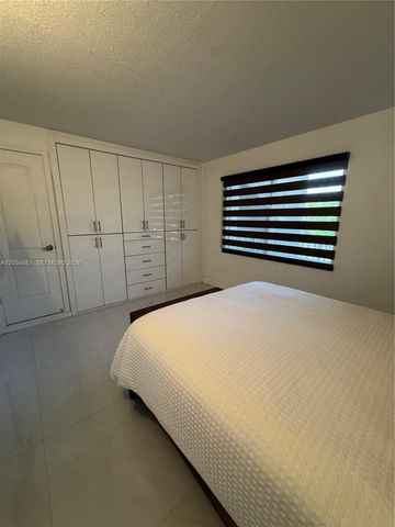 500 SW 130th Ter 302A, Pembroke Pines, FL 33027