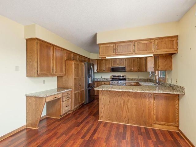 10615 52nd Avenue N, Plymouth, MN 55442