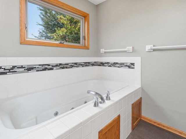 10615 52nd Avenue N, Plymouth, MN 55442