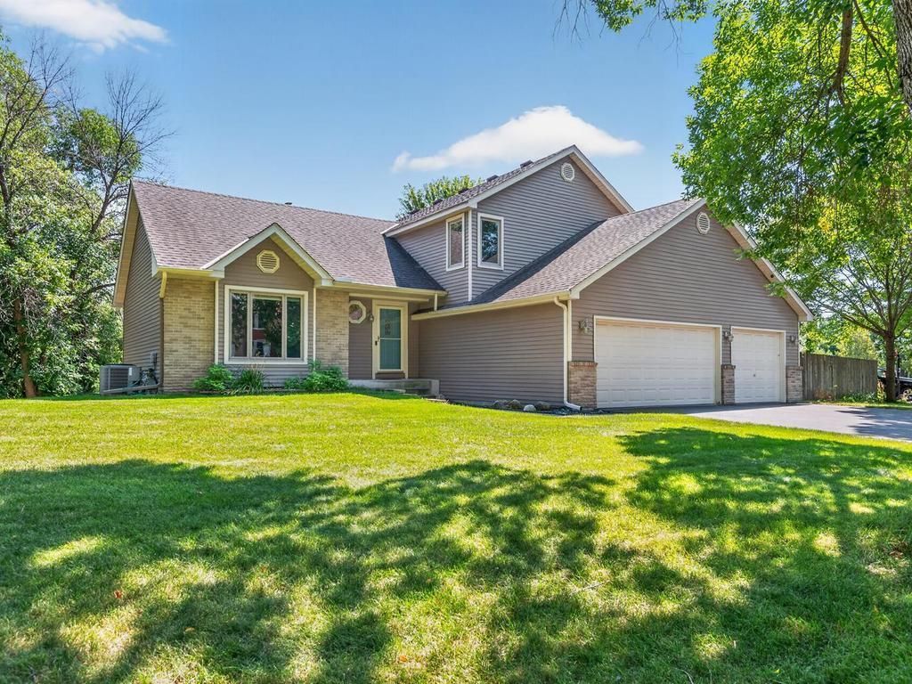 10615 52nd Avenue N, Plymouth, MN 55442