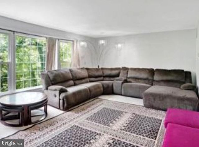 7916 CENTRAL PARK CIR, Alexandria, VA 22309