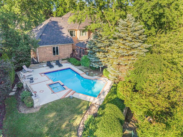 5841 Goldeneye Drive, Long Grove, IL 60047