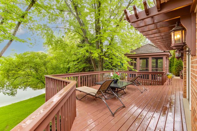 5841 Goldeneye Drive, Long Grove, IL 60047