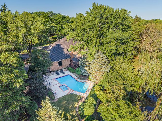 5841 Goldeneye Drive, Long Grove, IL 60047