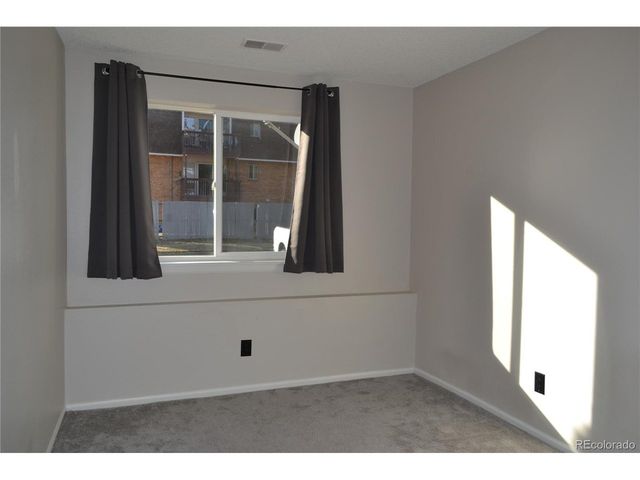 6388 Oak Ct 104, Arvada, CO 80004