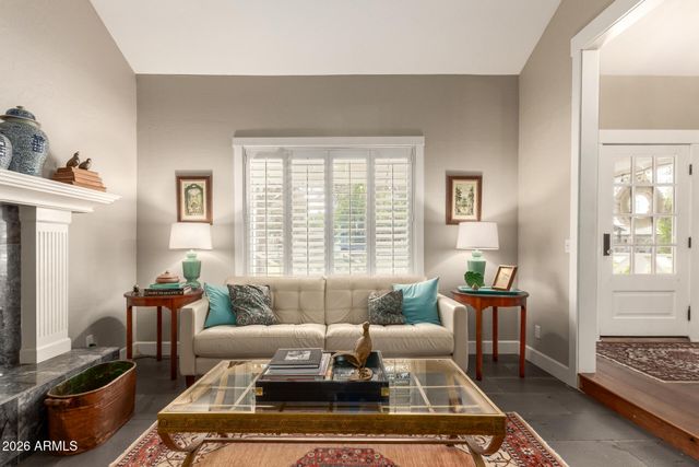 2912 E HOUSTON Avenue, Gilbert, AZ 85234