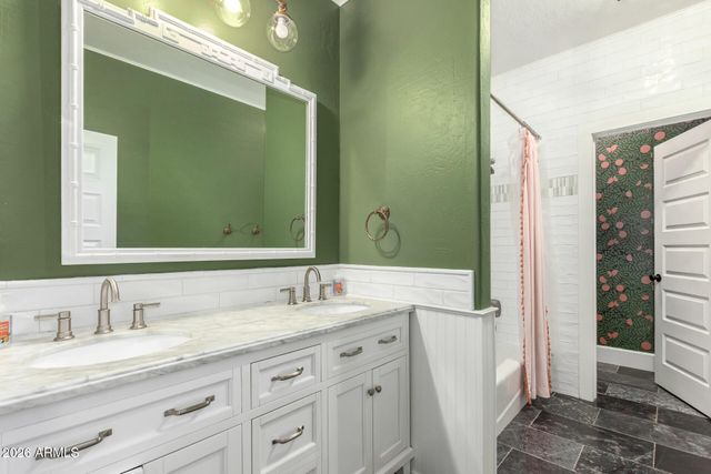 2912 E HOUSTON Avenue, Gilbert, AZ 85234