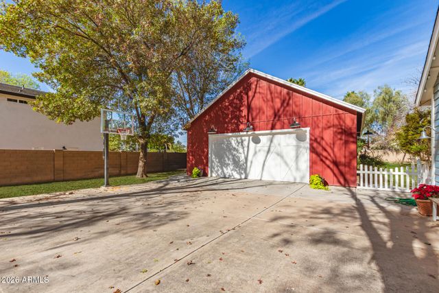 2912 E HOUSTON Avenue, Gilbert, AZ 85234