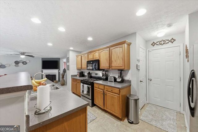 2025 Valley Creek Drive, Lithia Springs, GA 30122