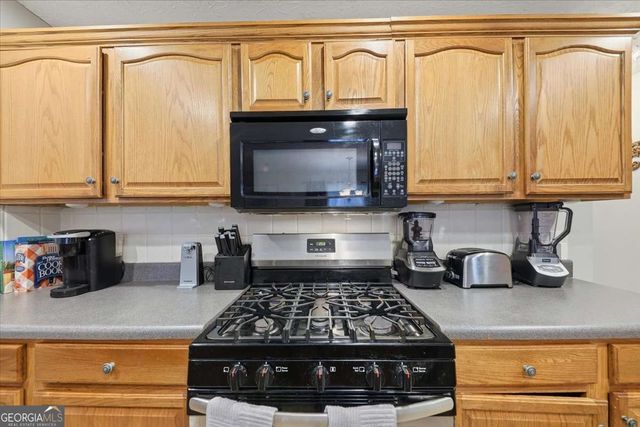 2025 Valley Creek Drive, Lithia Springs, GA 30122