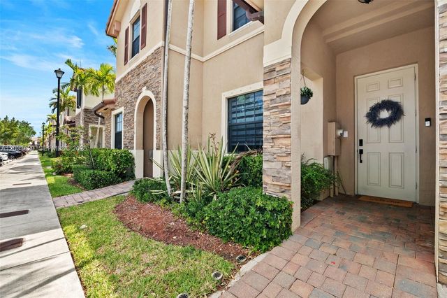 9362 W 33rd Lane, Hialeah, FL 33018