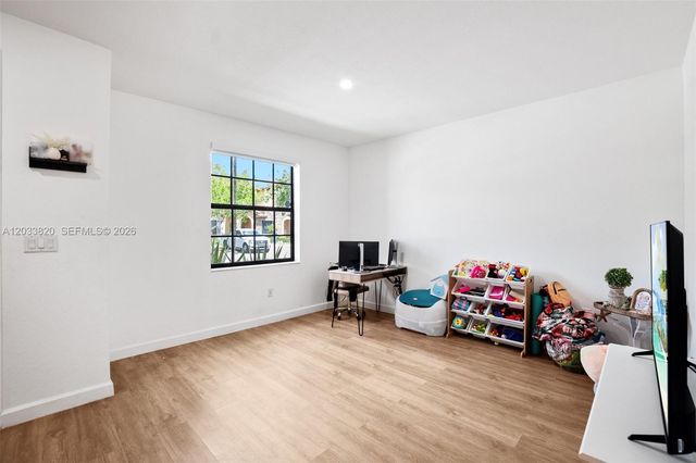 9362 W 33rd Lane, Hialeah, FL 33018