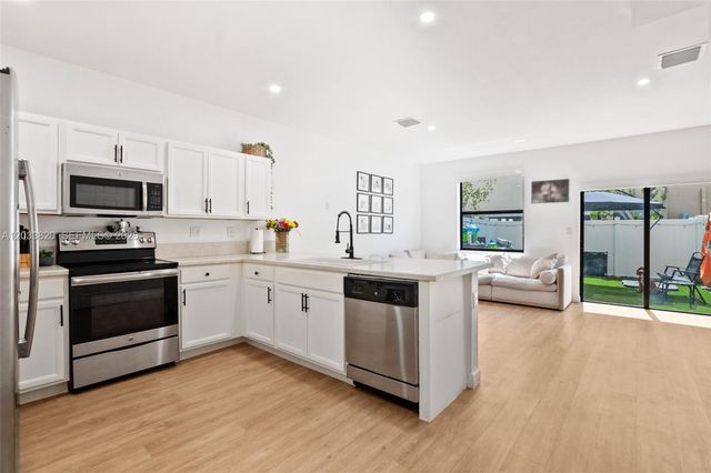 9362 W 33rd Lane, Hialeah, FL 33018