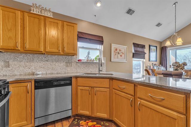 29104 Philadelphia Drive, New Baltimore, MI 48051