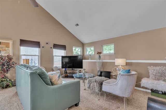 29104 Philadelphia Drive, New Baltimore, MI 48051