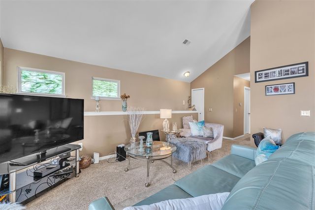 29104 Philadelphia Drive, New Baltimore, MI 48051