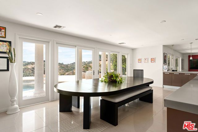 8020 Zeus Drive, Los Angeles, CA 90046