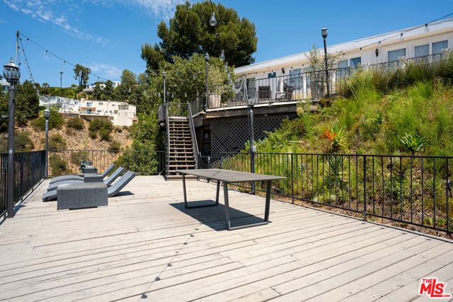 8020 Zeus Drive, Los Angeles, CA 90046