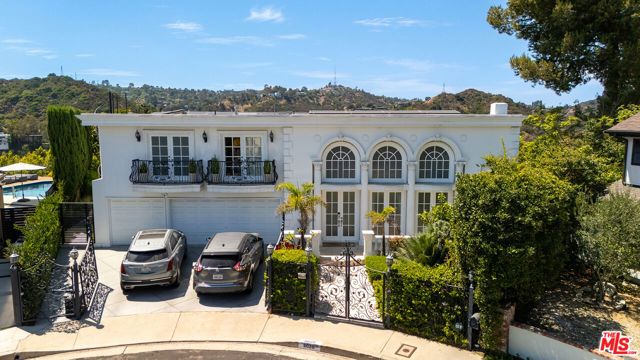 8020 Zeus Drive, Los Angeles, CA 90046