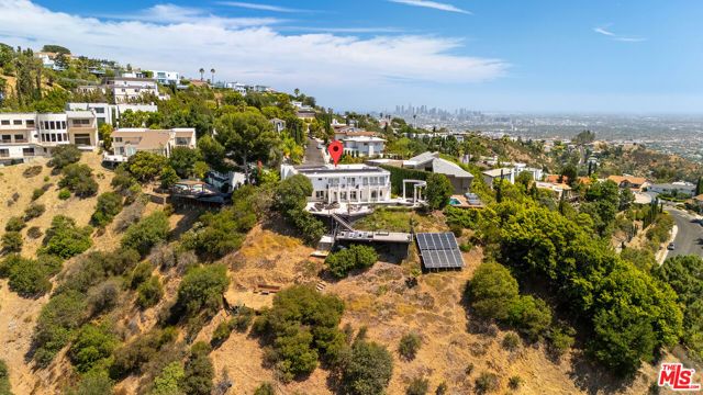8020 Zeus Drive, Los Angeles, CA 90046