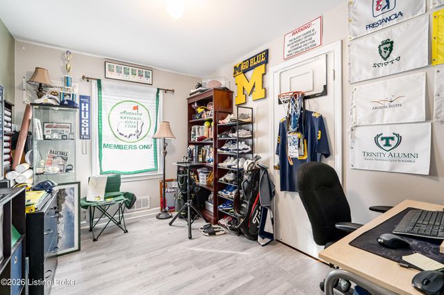 2500 Browns Ln, Louisville, KY 40220