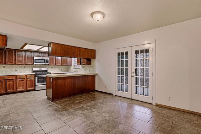 1359 Adabel Drive, El Paso, TX 79936