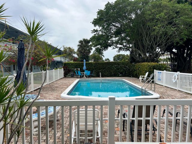 751 Pine Drive 101, Pompano Beach, FL 33060