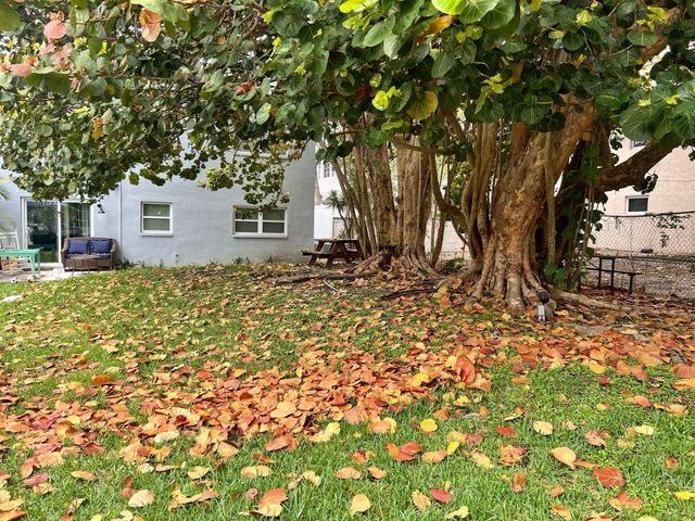 751 Pine Drive 101, Pompano Beach, FL 33060