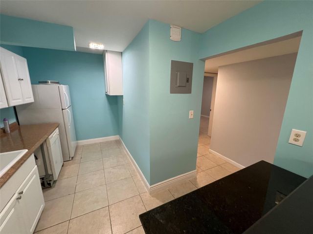 751 Pine Drive 101, Pompano Beach, FL 33060