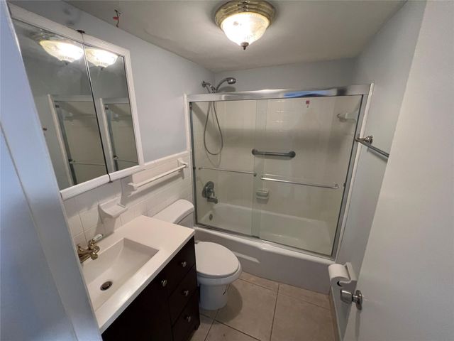 751 Pine Drive 101, Pompano Beach, FL 33060