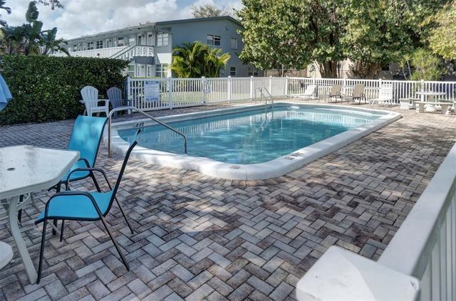 751 Pine Drive 101, Pompano Beach, FL 33060
